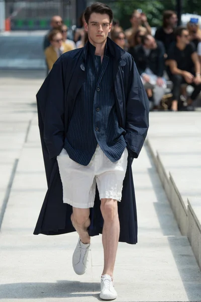 Look 23